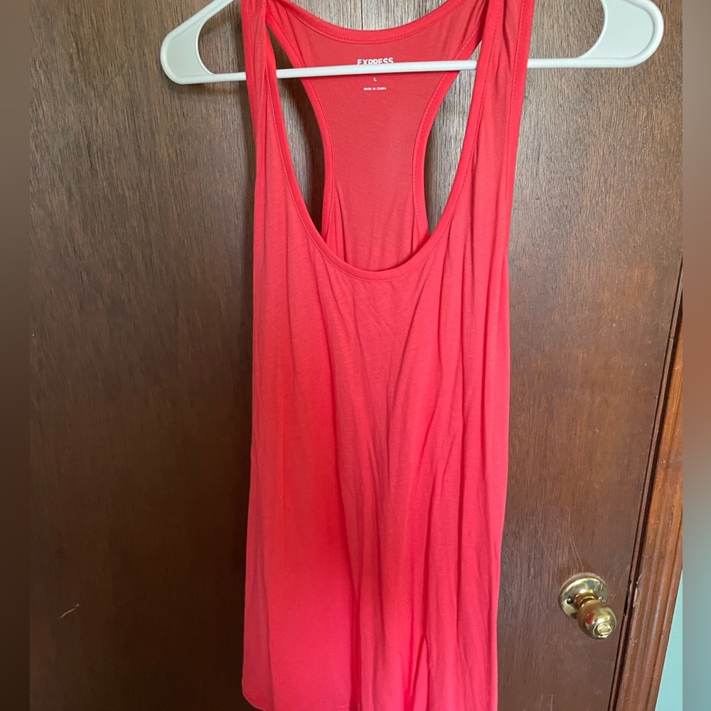 coral tank top